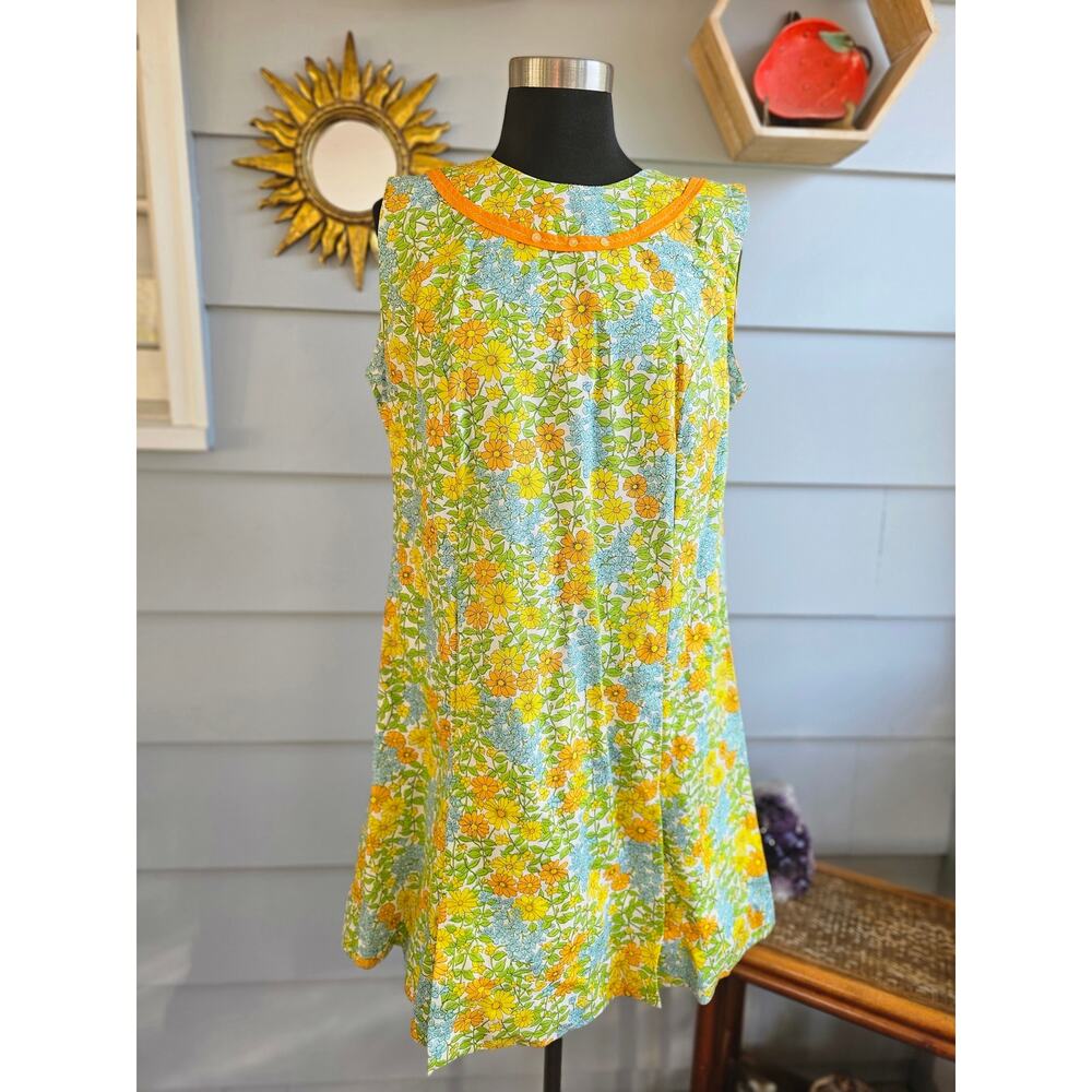 Psychedelic & Groovy 70's Mod Floral Playsuit/Jum… - image 1